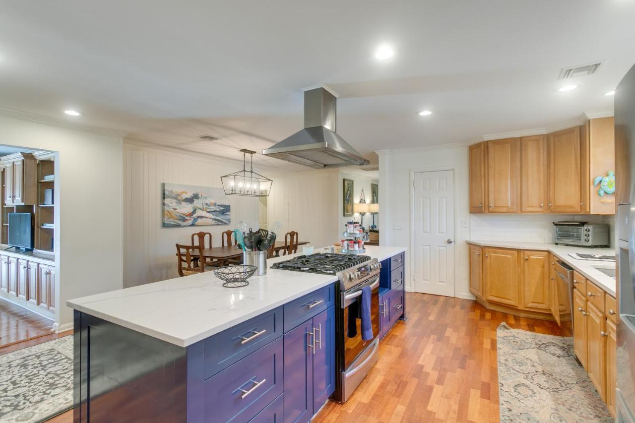 Spacious St Simons Island Vacation Rental With Pool! St. Simons Island Екстер'єр фото